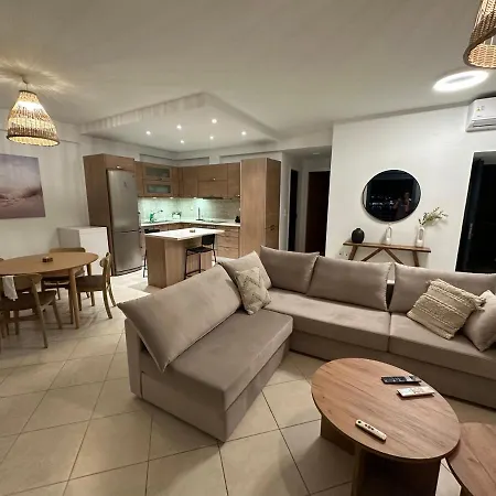 Апартаменты Frosini Seafront Loft *
