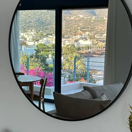 Frosini Seafront Loft *