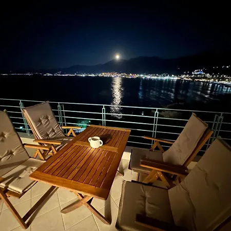 Апартаменты Frosini Seafront Loft Сталида