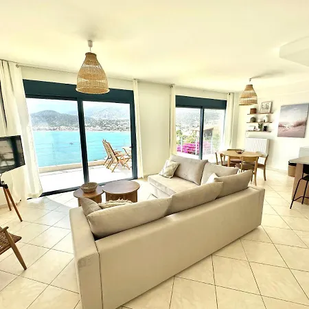 Frosini Seafront Loft Апартаменты *