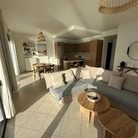 Frosini Seafront Loft